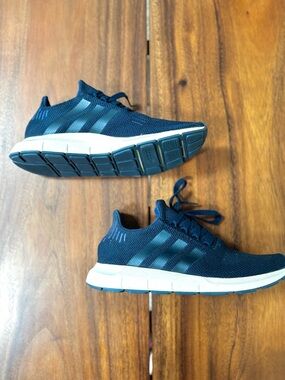 Adidas Swift Run Collegiate Navy 9.5